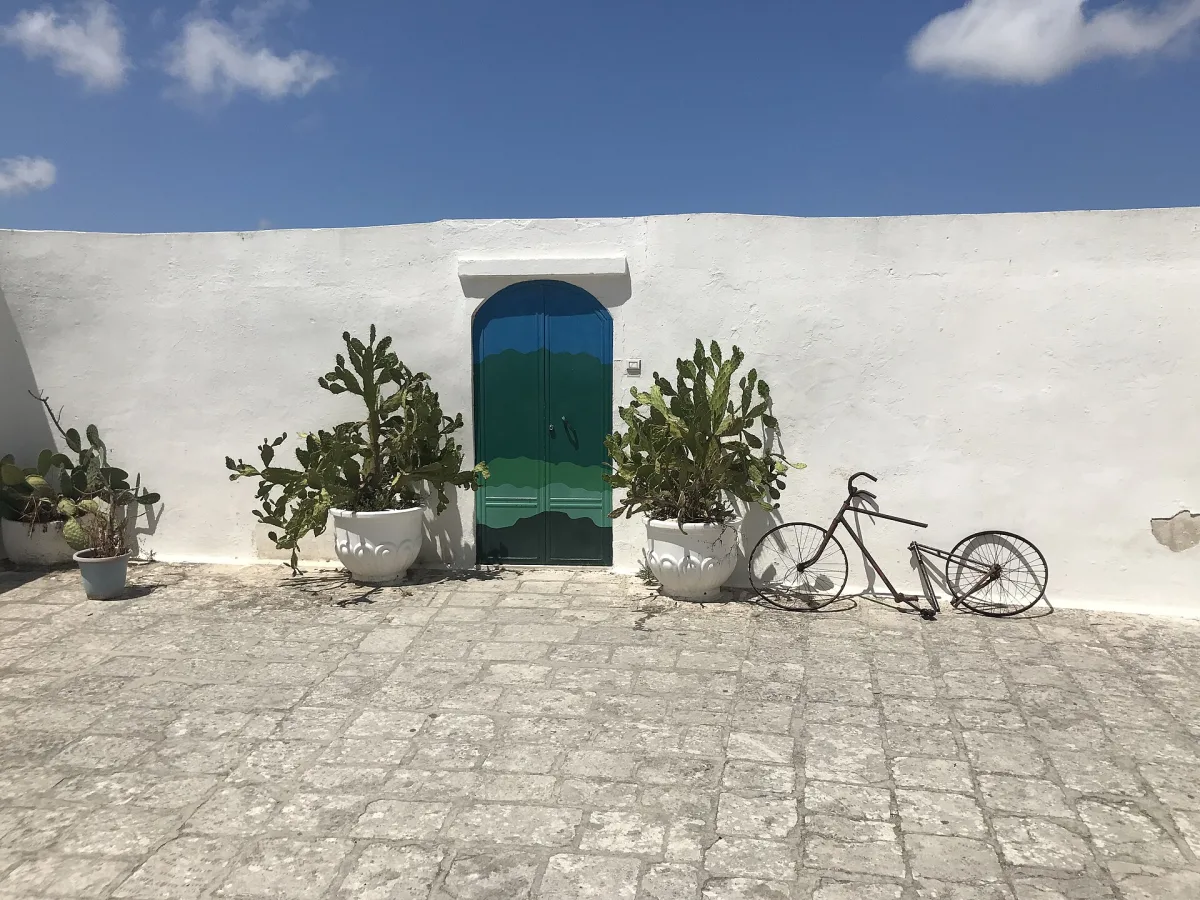 In che zona dormire a Ostuni: guida pratica alle migliori aree